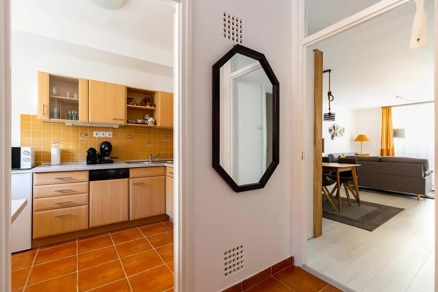 Flat White Apartment Budapest