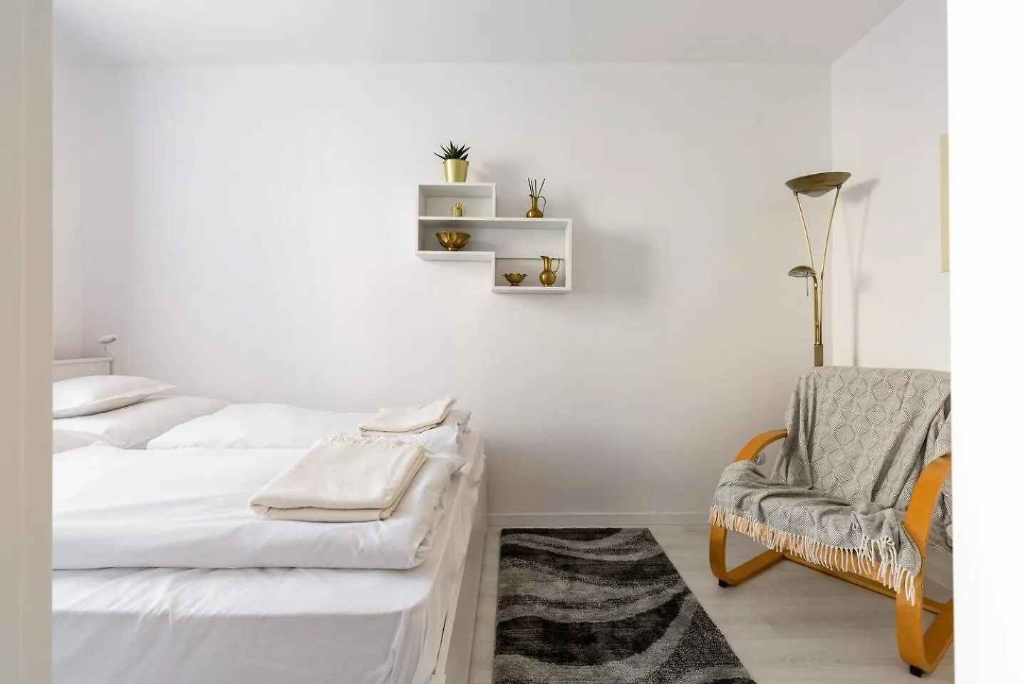 Flat White Apartment Budapest