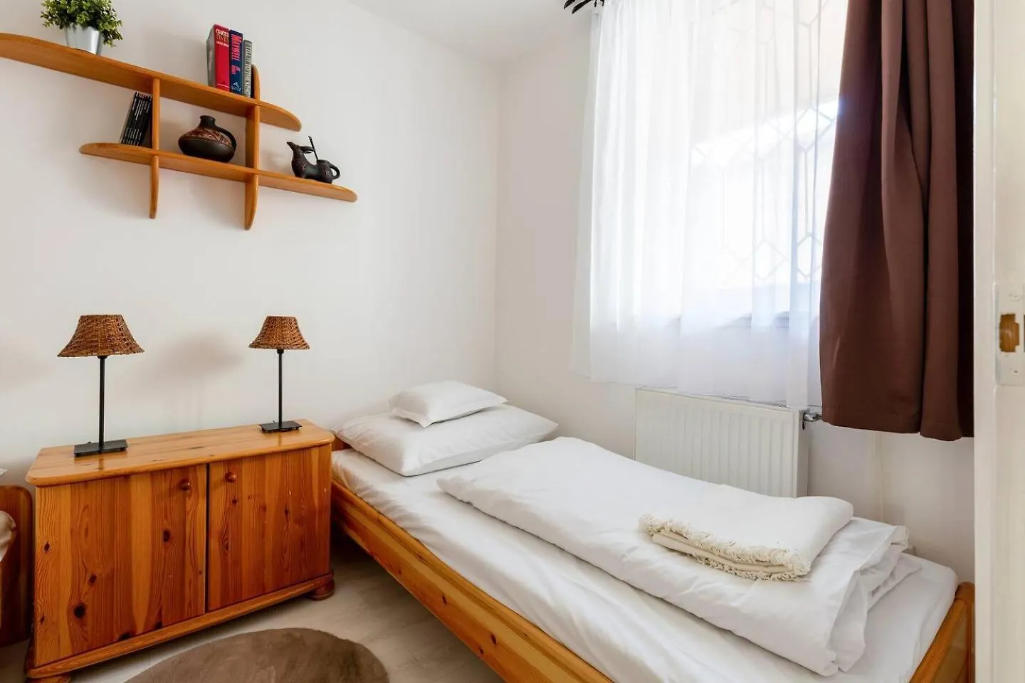 Flat White Apartment Budapest Hungary