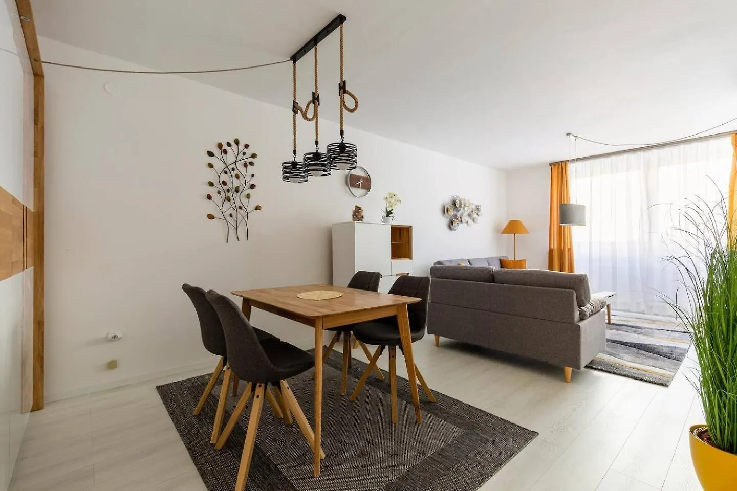 Flat White Apartment Budapest Hungary